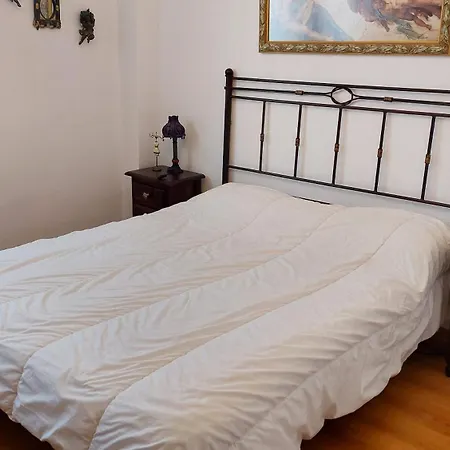 Apartment 3000 *